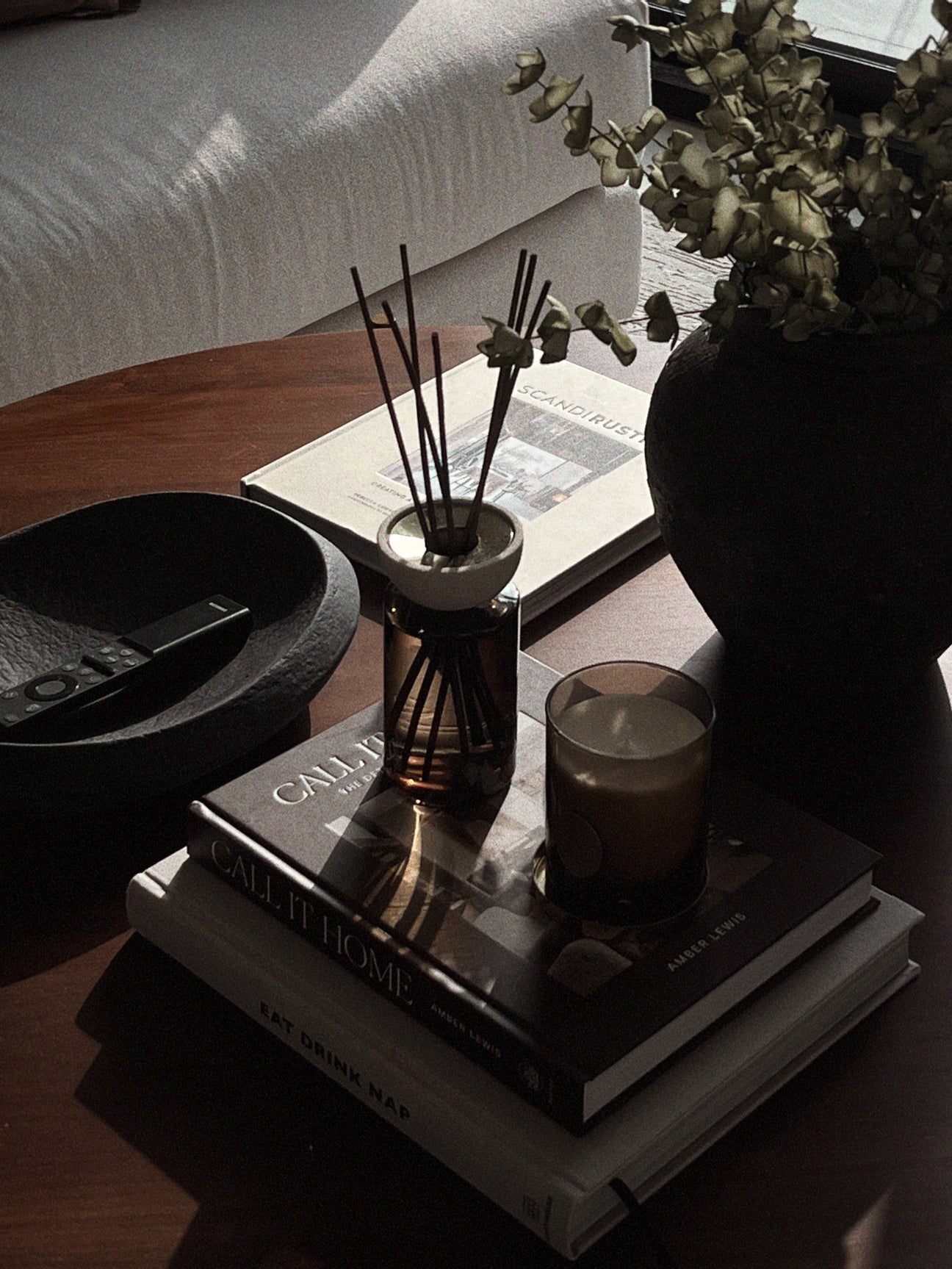 Layered Living: The Art of Combining Furniture, Furnishings, and Accessories