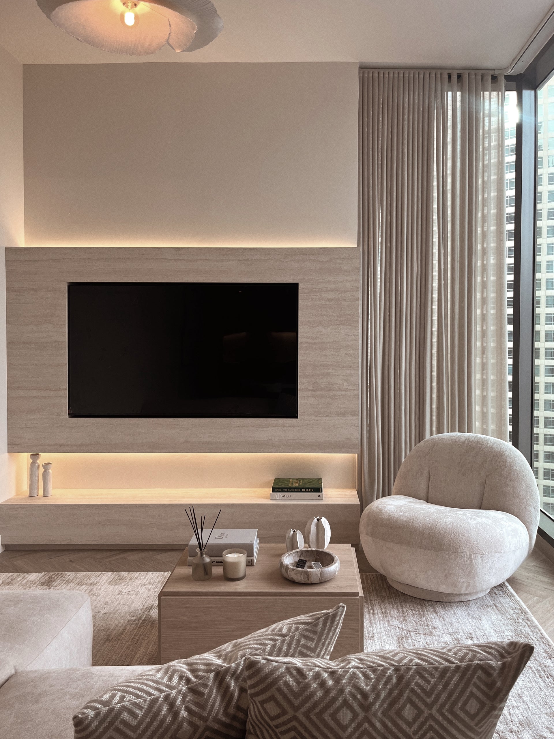 Solea TV Unit